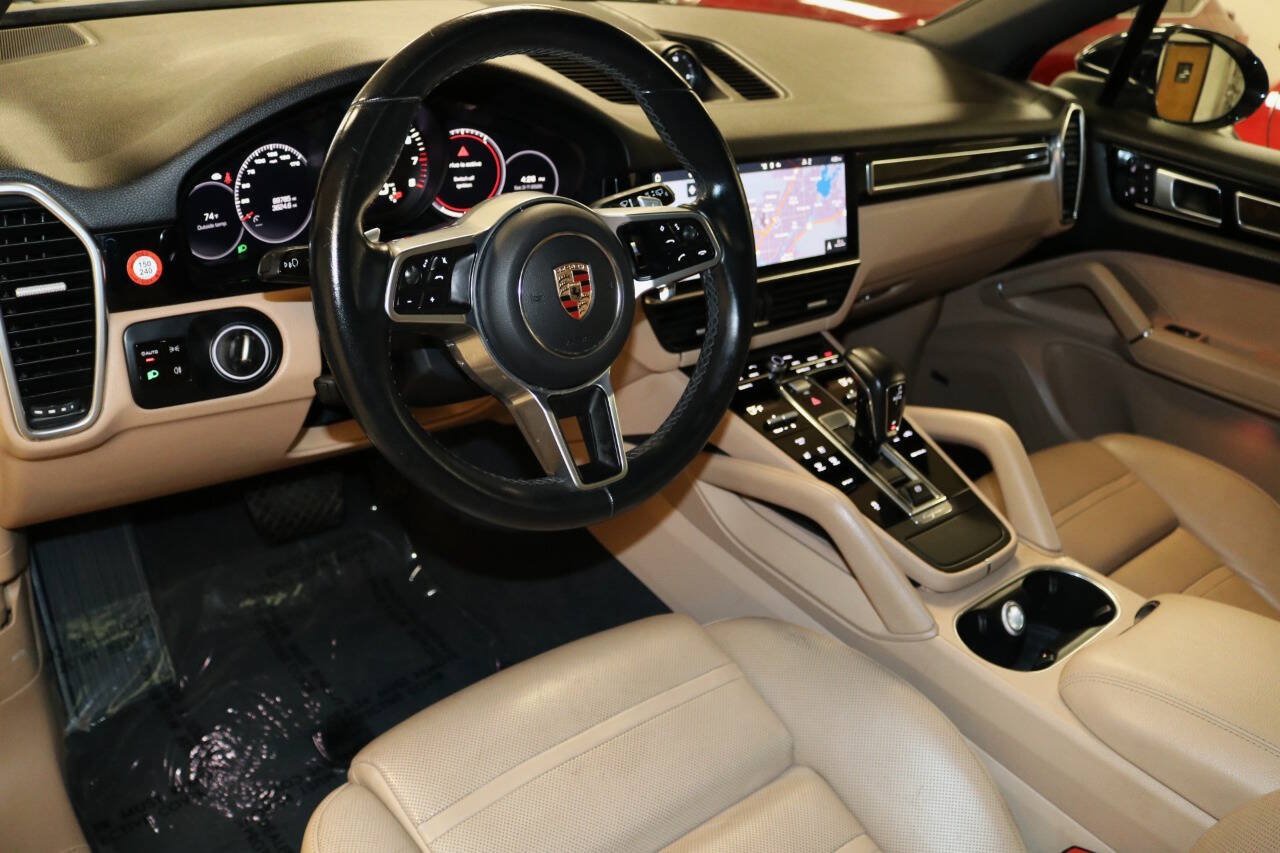 Used 2020 Porsche Cayenne Turbo AWD/4WD image 74
