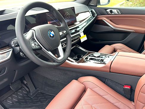 New 2026 BMW X5 xDrive50e AWD/4WD image 9