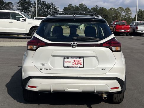Used 2024 Nissan Kicks SV w/ Interior Electronics Package image 24