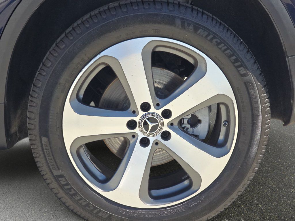 Used 2019 Mercedes-Benz GLC 300 4MATIC image 36