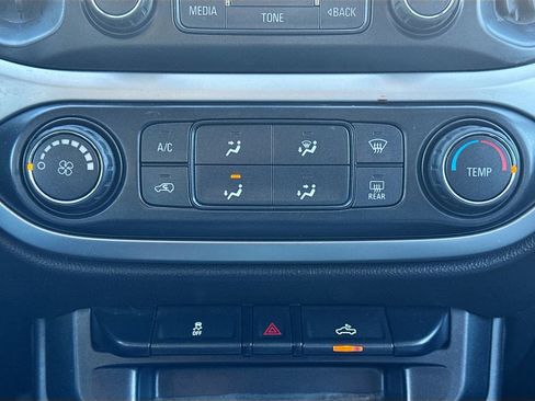 Used 2016 Chevrolet Colorado LT w/ LT Convenience Package image 19