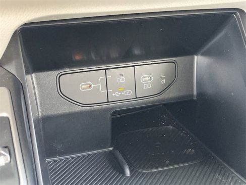 Used 2025 Kia Sorento S w/ Panoramic Sunroof Package image 27