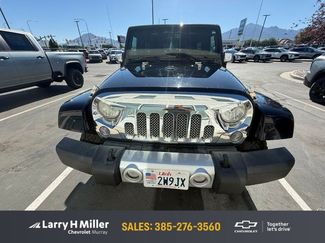Used 2014 Jeep Wrangler Unlimited Sahara w/ Dual Top Group AWD/4WD video 1