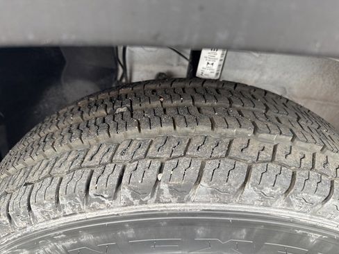 Used 2024 RAM ProMaster 3500 w/ Delivery Van Package image 16