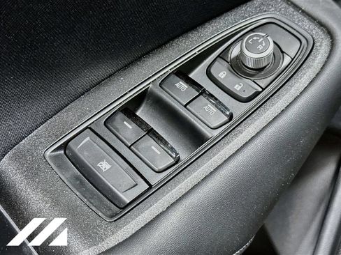 Used 2025 Subaru Outback Premium AWD/4WD image 19