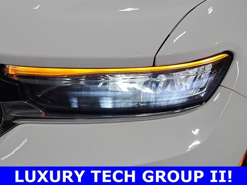 Certified 2024 Jeep Grand Cherokee Limited w/ Luxury Tech Group II image 32