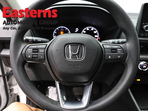 Used 2023 Honda CR-V LX image 10