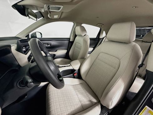 Certified 2026 Honda HR-V LX image 24