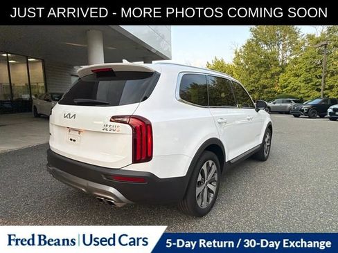 Used 2022 Kia Telluride EX w/ EX Premium Package AWD/4WD image 8