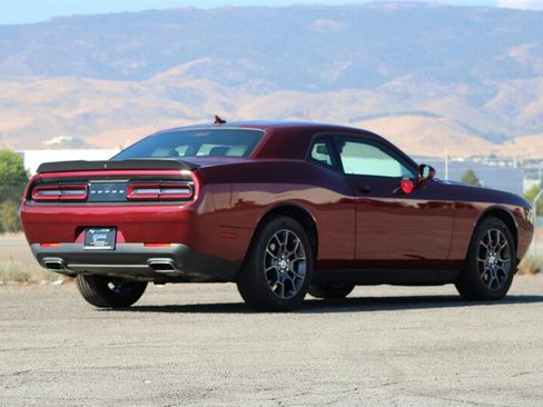 Used 2018 Dodge Challenger GT w/ Driver Convenience Group AWD/4WD image 8