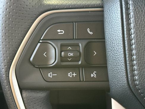 New 2026 Toyota 4Runner SR5 AWD/4WD image 30