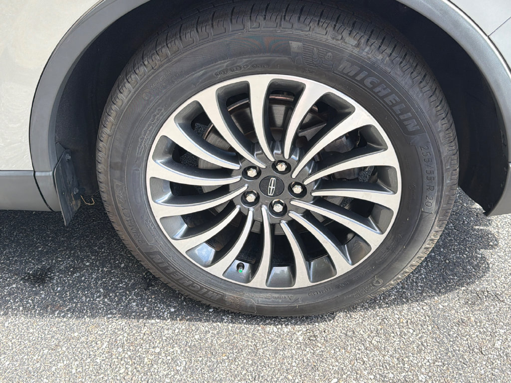 Used 2021 Lincoln Aviator Reserve w/ Equipment Group 201A RWD image 21