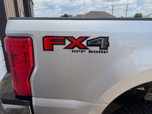 Used 2019 Ford F250 Lariat w/ Lariat Value Package AWD/4WD image 31