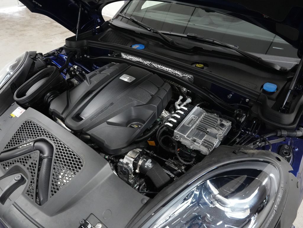 Used 2023 Porsche Macan S AWD/4WD image 39