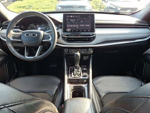 Certified 2023 Jeep Compass Latitude AWD/4WD image 10