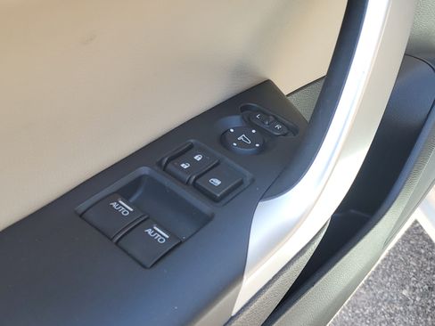 Used 2015 Honda Accord EX image 8