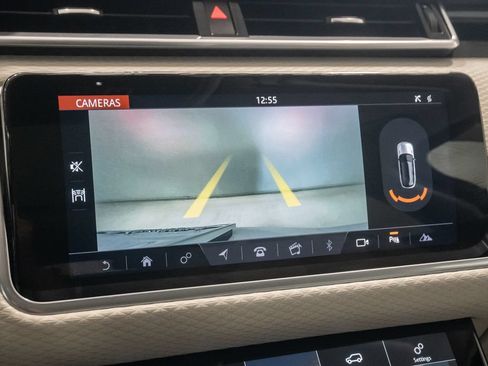 Used 2018 Land Rover Range Rover Velar S AWD/4WD image 18
