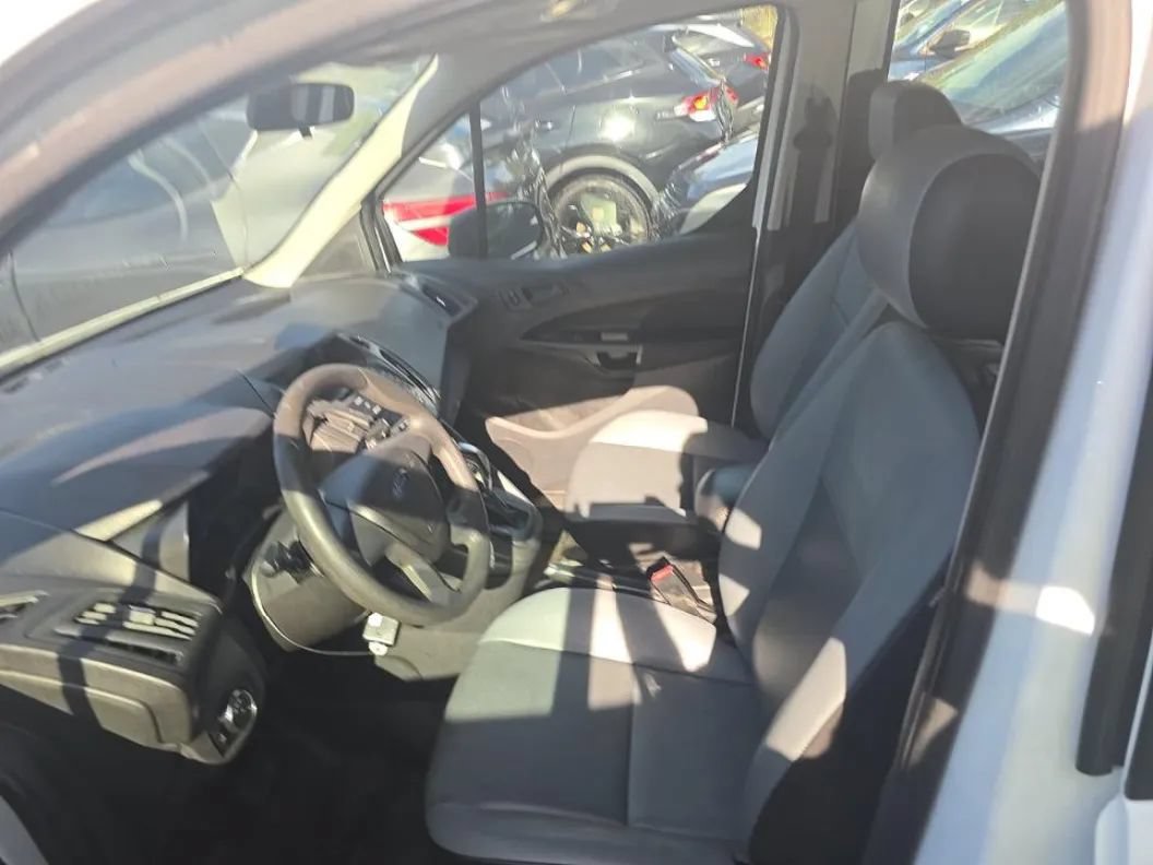 Used 2016 Ford Transit Connect XL FWD image 10