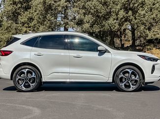 Used 2025 Ford Escape ST-Line Elite w/ Premium Technology Package video 3