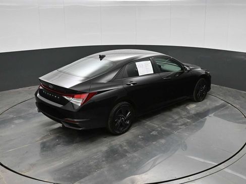 Used 2023 Hyundai Elantra SEL image 19