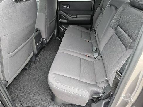 Certified 2022 Nissan Frontier SV RWD image 18