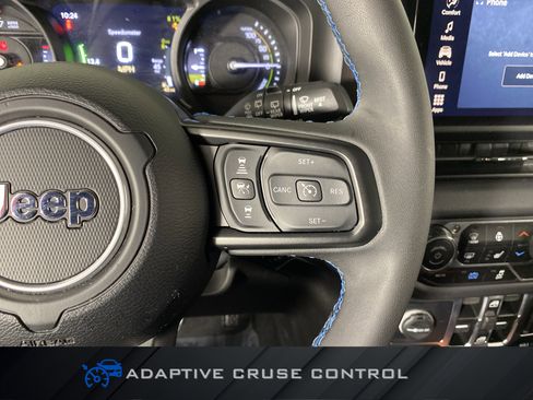 Used 2025 Jeep Wrangler Unlimited Rubicon 4xe w/ Convenience Group image 23