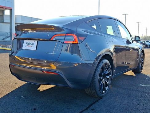 Used 2023 Tesla Model Y Long Range image 7
