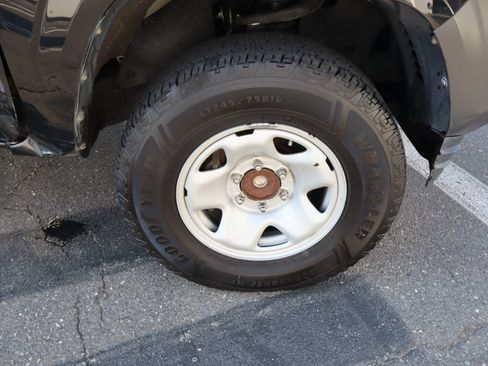 Used 2022 Toyota Tacoma SR RWD image 38