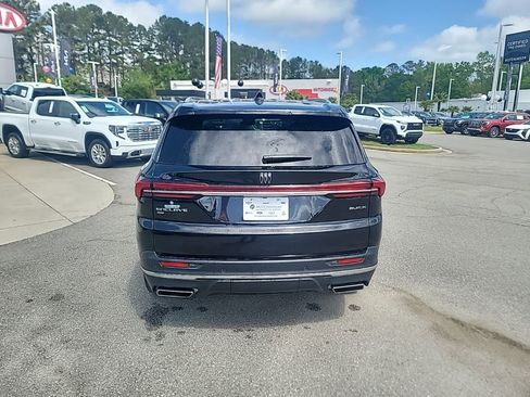 Used 2025 Buick Enclave Preferred image 6