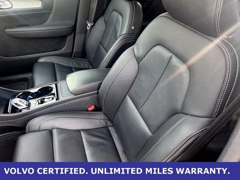Certified 2023 Volvo XC40 B4 Plus w/ Protection Package Premier image 25