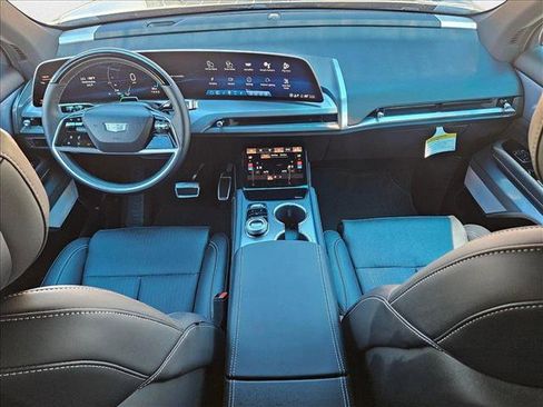 New 2026 Cadillac Vistiq Luxury image 16