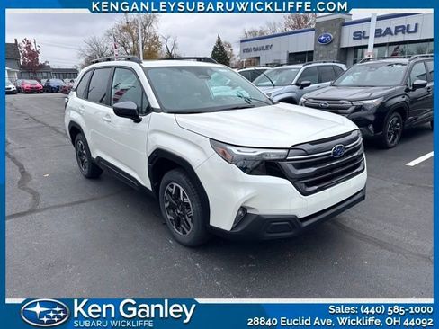 Used 2026 Subaru Forester Premium image 3