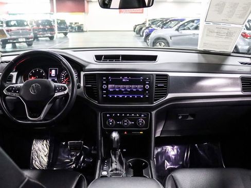 Used 2021 Volkswagen Atlas SE w/ Panoramic Sunroof Package FWD image 25