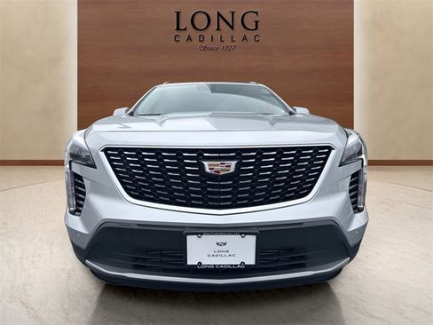 Certified 2022 Cadillac XT4 Premium Luxury w/ Enhanced Visibility Package image 7