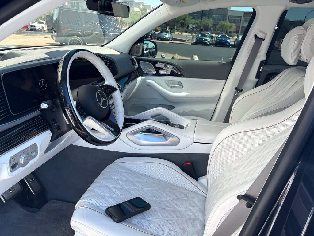 Certified 2025 Mercedes-Benz Maybach GLS 600 4MATIC image 6