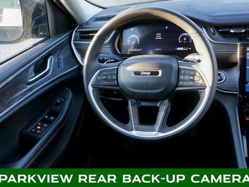 Used 2023 Jeep Grand Cherokee Limited w/ Luxury Tech Group II image 12