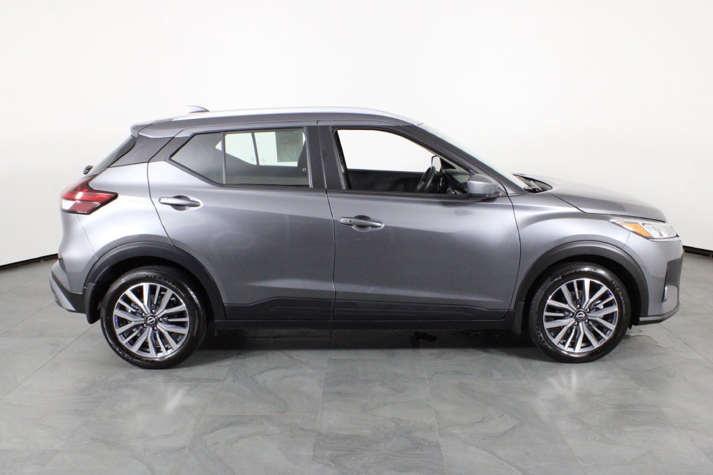 Certified 2023 Nissan Kicks SV FWD image 12