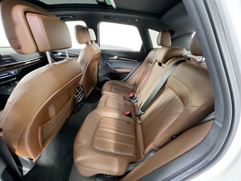 Used 2019 Audi Q5 2.0T Premium w/ Convenience Package image 24