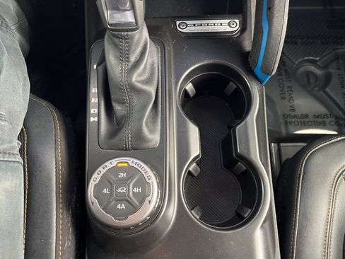 Used 2021 Ford Bronco Badlands image 23