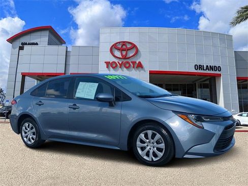 Certified 2023 Toyota Corolla LE image 1