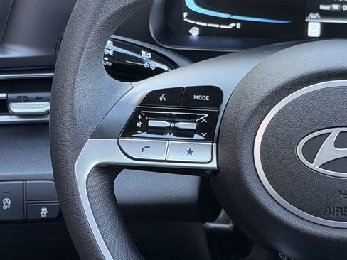 New 2026 Hyundai Elantra SE image 13