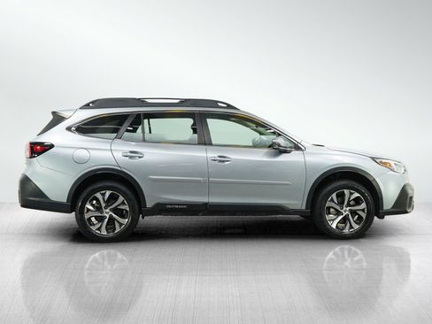 Used 2022 Subaru Outback Limited AWD/4WD image 6