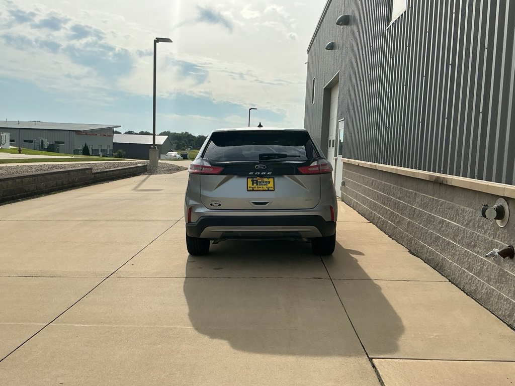 Used 2024 Ford Edge SEL w/ Convenience Package AWD/4WD image 5