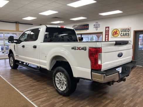 Used 2019 Ford F250 XLT AWD/4WD image 9