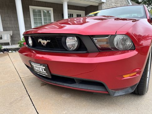 Used 2011 Ford Mustang GT Premium RWD image 28