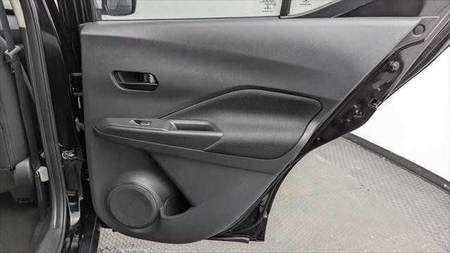 Used 2022 Nissan Kicks S FWD image 19