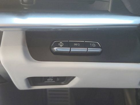 Used 2024 Chevrolet Corvette Stingray Premium Conv w/ Z51 Performance Package image 22