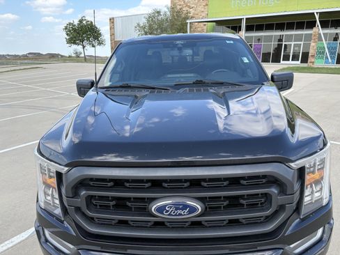 Used 2021 Ford F150 XLT w/ Equipment Group 302A High image 9