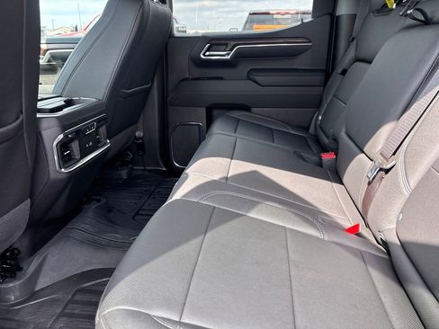 Used 2024 GMC Sierra 1500 SLT image 25