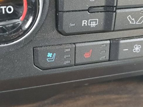 Used 2019 Ford F150 Lariat w/ Equipment Group 502A Luxury image 27